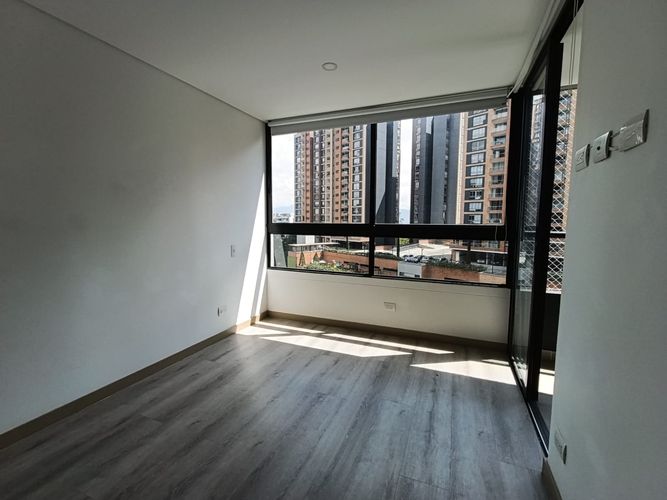 Apartamento de 2 alcobas en arriendo en Loma Del Escobero, Envigado, 76 m² · foto 7 de 14