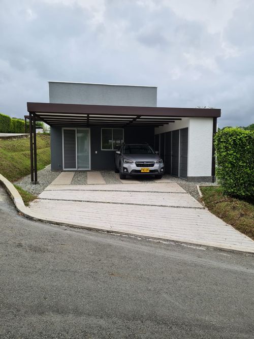 Casa de 4 alcobas en venta en Vía El Caimo, Armenia · foto 3 de 10