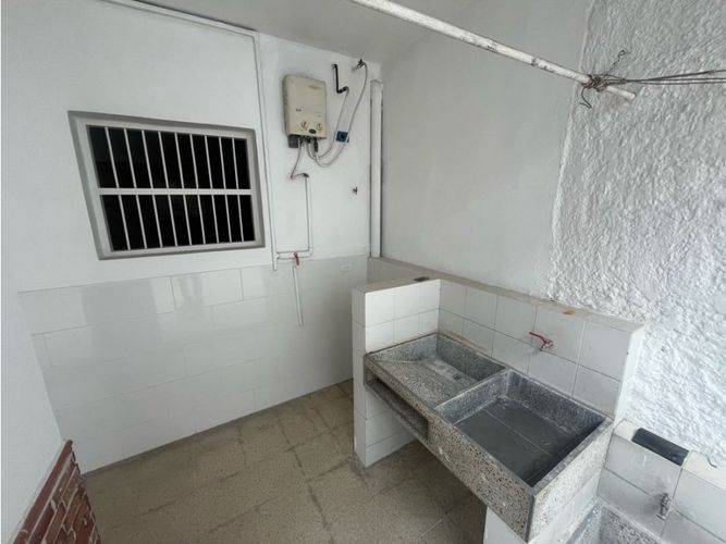 Local en arriendo en Las Acacias, Medellín, 220 m² · foto 4 de 22