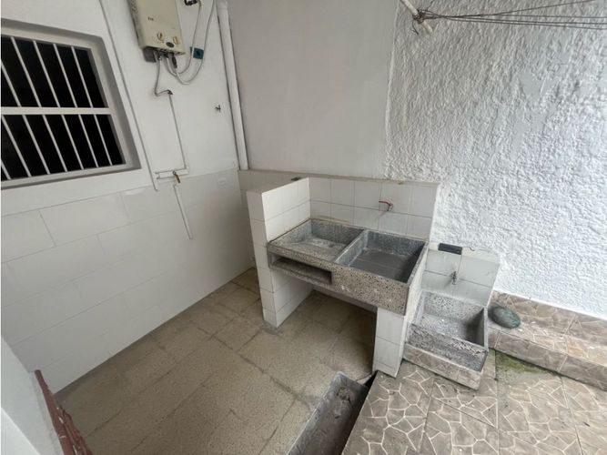 Local en arriendo en Las Acacias, Medellín, 220 m² · foto 5 de 22
