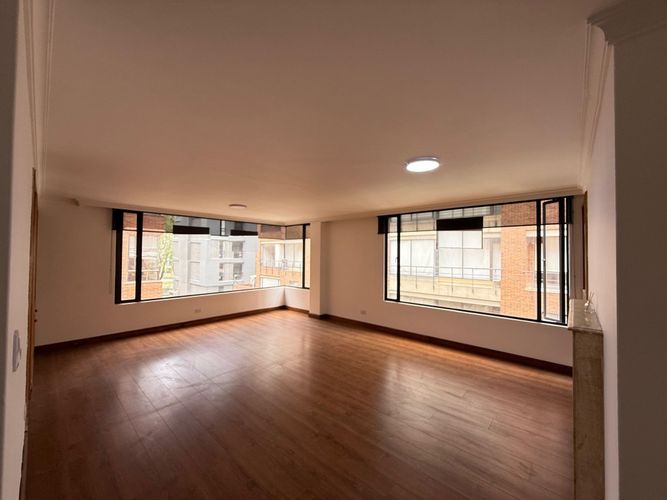Apartamento en venta en Chico Norte, Bogotá · foto 2 de 17