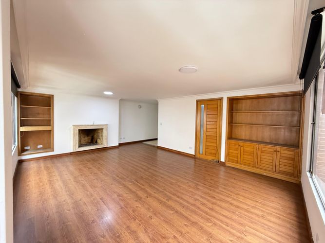 Apartamento en venta en Chico Norte, Bogotá · foto 3 de 17
