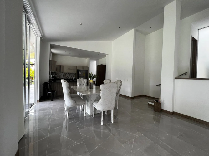 Casa de 4 alcobas en venta en Armenia · foto 4 de 18