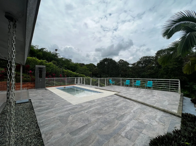 Casa de 4 alcobas en venta en Armenia · foto 16 de 18