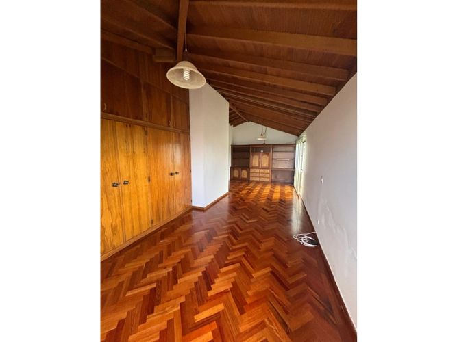 Casa de 4 alcobas en arriendo en Escobero, Medellín, 470 m² · foto 10 de 15