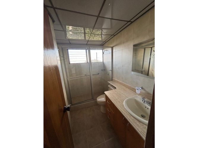 Casa de 4 alcobas en arriendo en Escobero, Medellín, 470 m² · foto 14 de 15