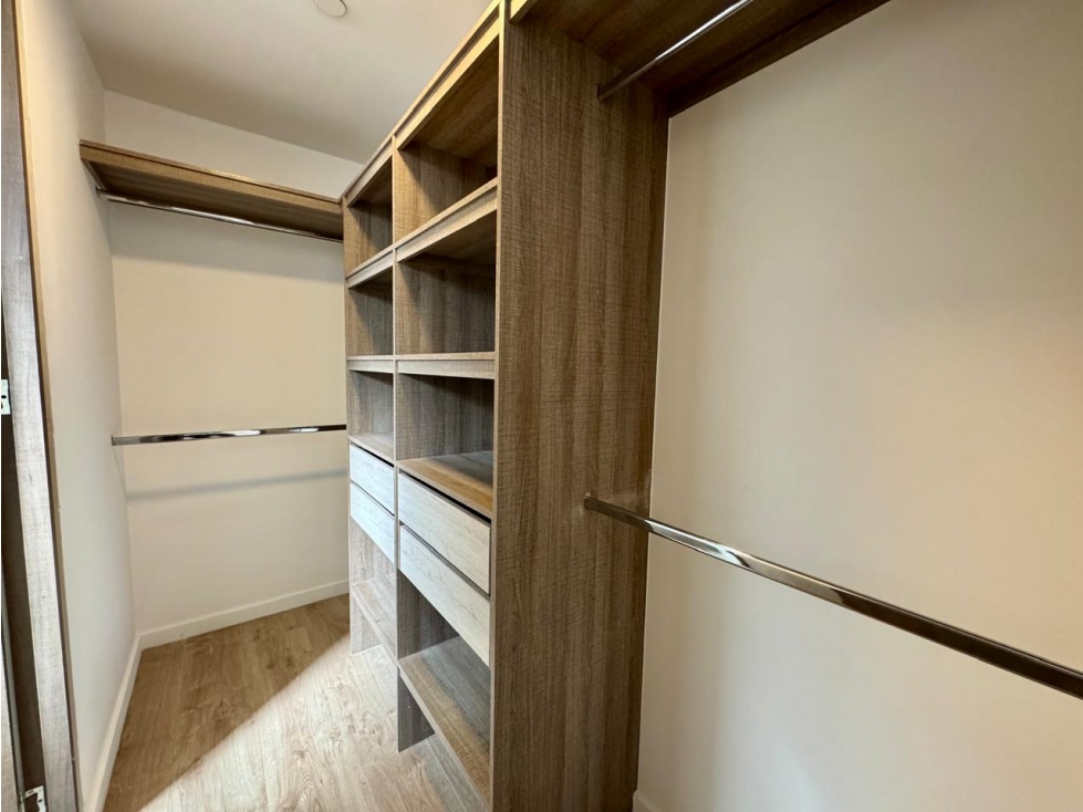 Apartamento en venta en Loma De Las Brujas, Envigado · foto 10 de 21