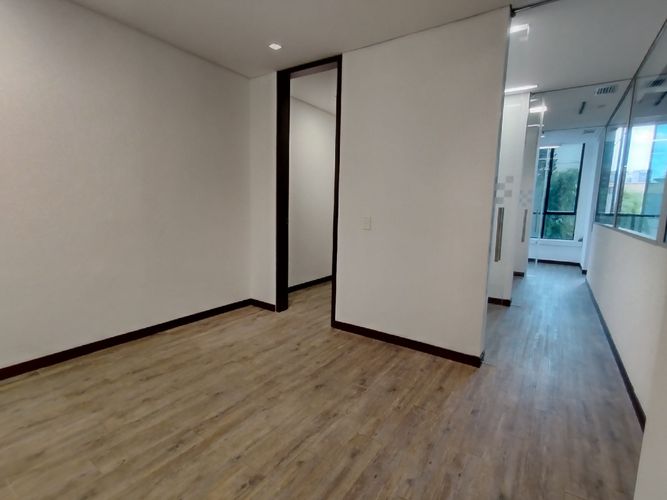 Oficina en arriendo en Astorga, Medellín, 203 m² · foto 8 de 10