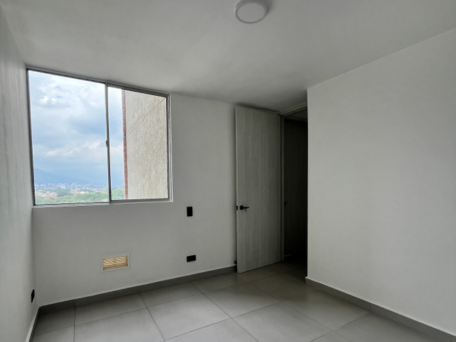 Apartamento de 3 alcobas en venta en La Alborada, Cali, 55 m² · foto 10 de 23