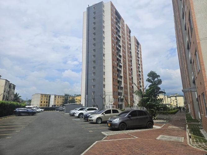 Apartamento de 3 alcobas en venta en La Alborada, Cali, 55 m² · foto 22 de 23