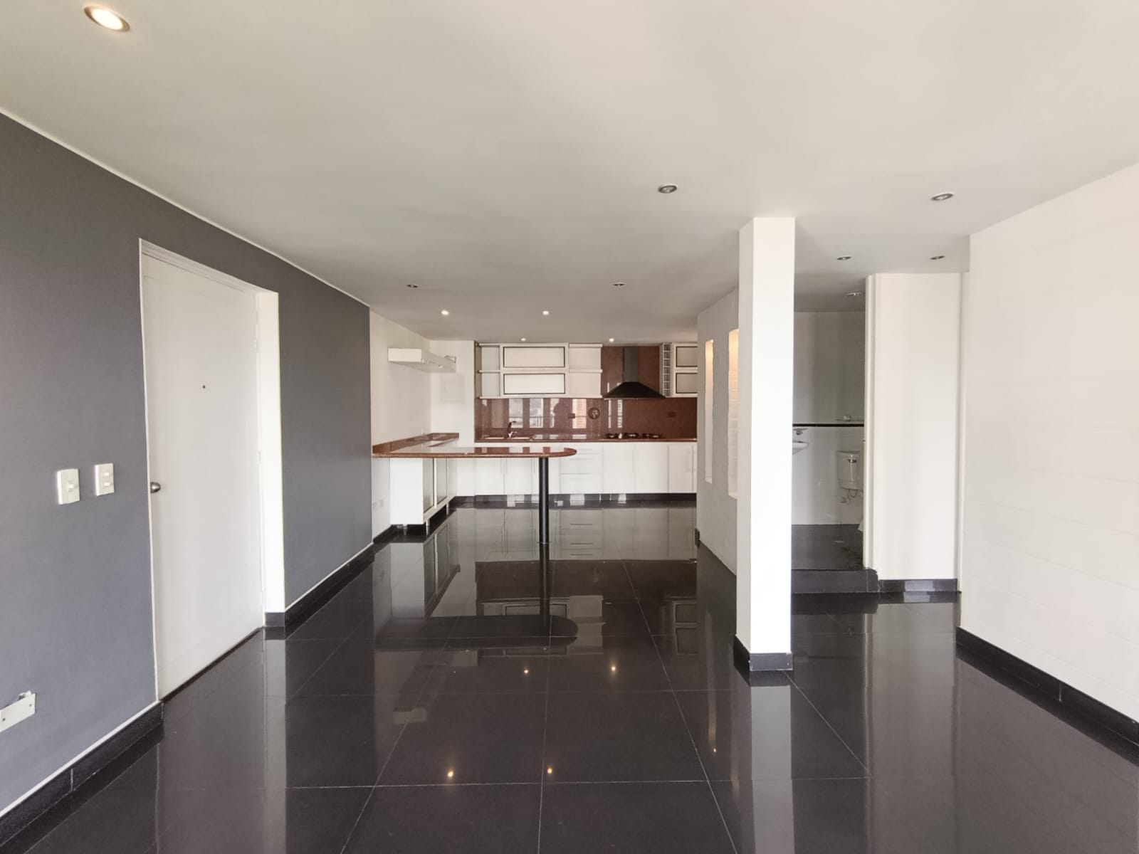 Apartaestudio en Arriendo en El Poblado, Medellín
