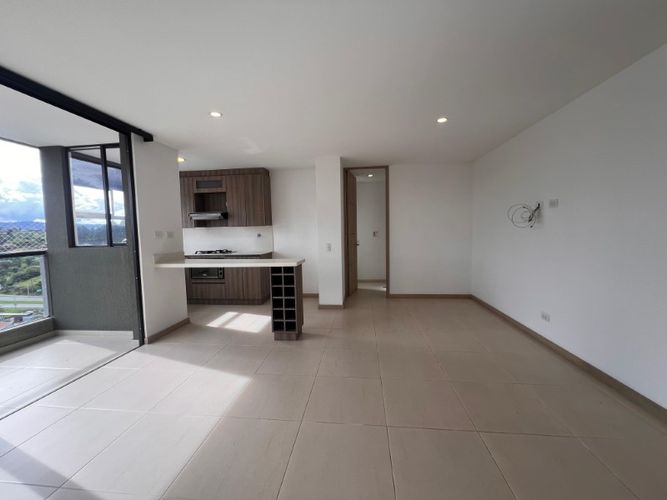 Apartamento de 3 alcobas en venta en Barro Blanco, Rionegro, 80 m² · foto 2 de 17