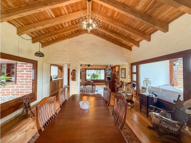 Casa de 4 alcobas en venta en Escobero, Envigado, 236 m² · foto 4 de 21