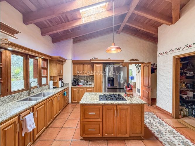 Casa de 4 alcobas en venta en Escobero, Envigado, 236 m² · foto 7 de 21