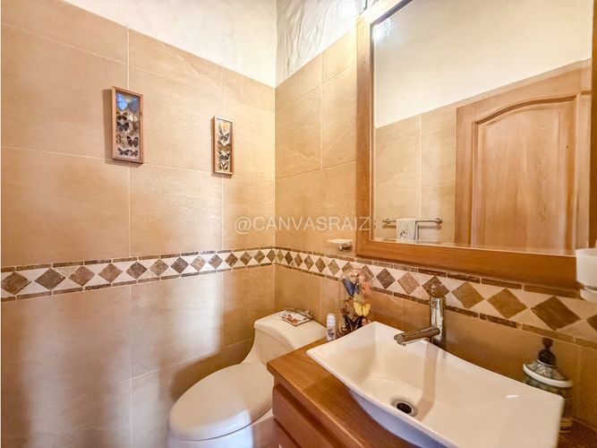 Casa de 4 alcobas en venta en Escobero, Envigado, 236 m² · foto 9 de 21