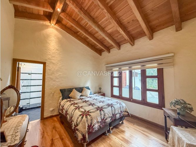 Casa de 4 alcobas en venta en Escobero, Envigado, 236 m² · foto 15 de 21
