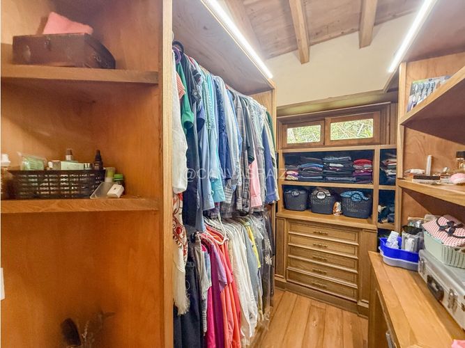 Casa de 4 alcobas en venta en Escobero, Envigado, 236 m² · foto 16 de 21