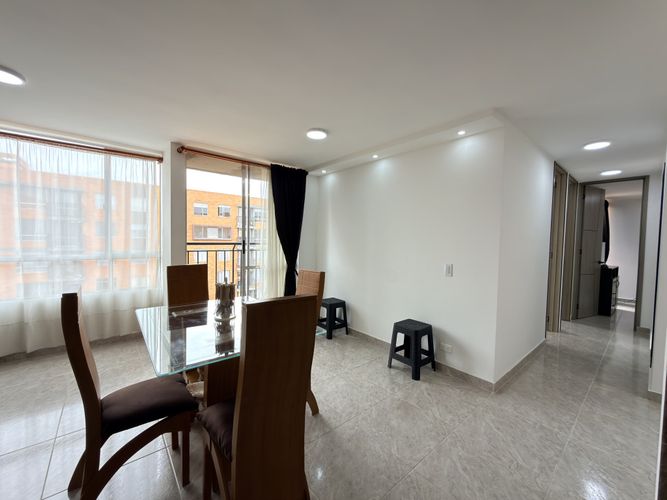 Apartamento de 3 alcobas en venta en Echavarria, Madrid, 65 m² · foto 4 de 19