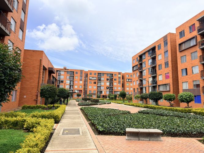 Apartamento de 3 alcobas en venta en Echavarria, Madrid, 65 m² · foto 7 de 19