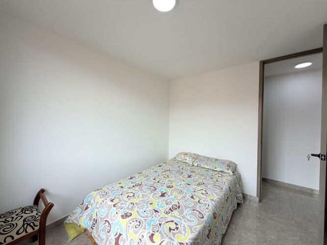 Apartamento de 3 alcobas en venta en Echavarria, Madrid, 65 m² · foto 13 de 19