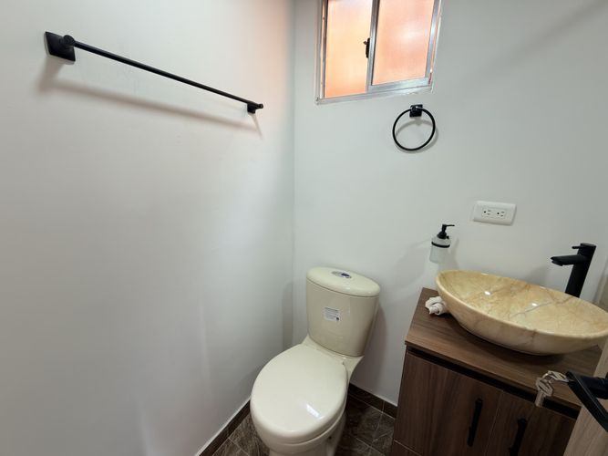 Apartamento de 3 alcobas en venta en Echavarria, Madrid, 65 m² · foto 16 de 19