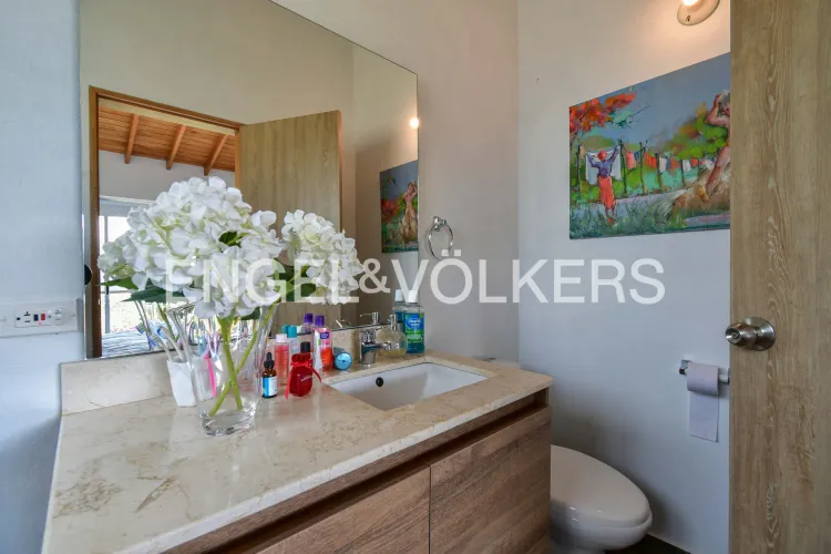 Casa de 6 alcobas en venta en San Nicolas, La Ceja, 458 m² · foto 8 de 18