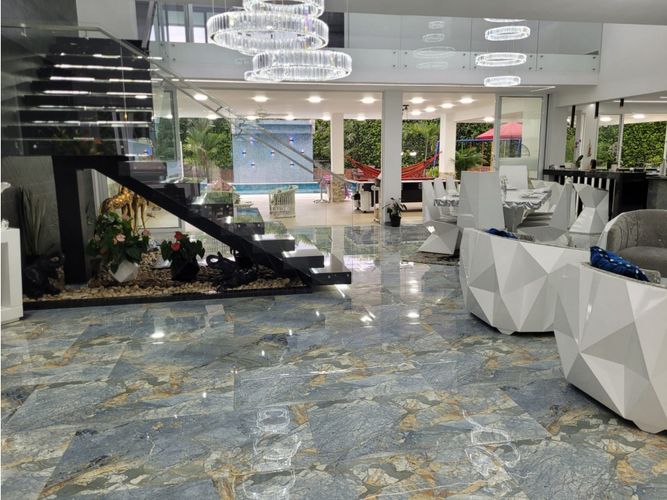 Casa de 7 alcobas en venta en Las Mercedes, Jamundí, 1400 m² · foto 2 de 24
