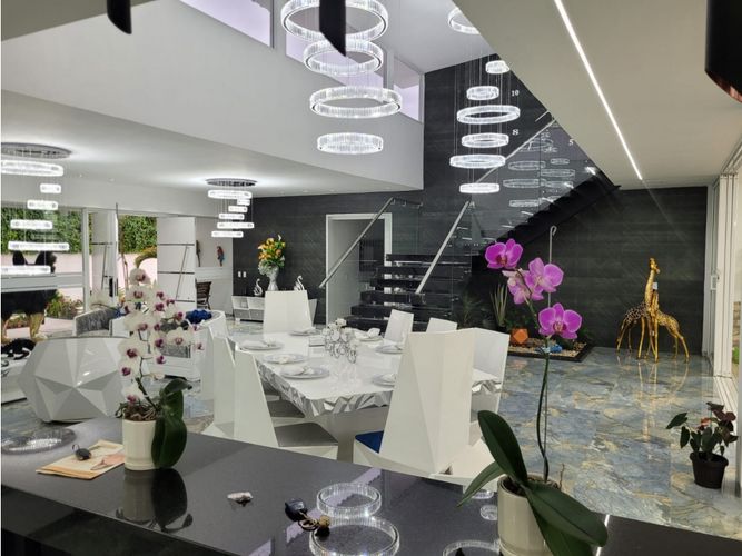 Casa de 7 alcobas en venta en Las Mercedes, Jamundí, 1400 m² · foto 8 de 24