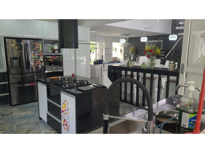 Casa de 7 alcobas en venta en Las Mercedes, Jamundí, 1400 m² · foto 14 de 24