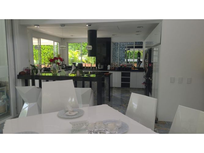 Casa de 7 alcobas en venta en Las Mercedes, Jamundí, 1400 m² · foto 17 de 24