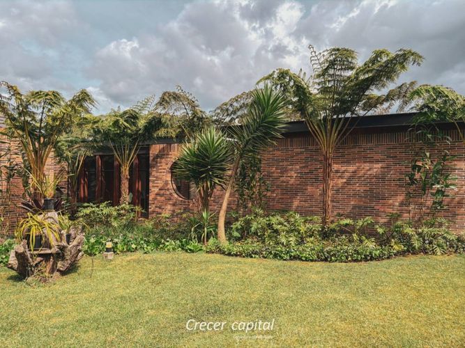 Casa de 3 alcobas en venta en Las Palmas, Envigado, 464 m² · foto 3 de 24