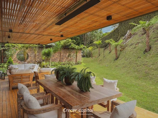 Casa de 3 alcobas en venta en Las Palmas, Envigado, 464 m² · foto 11 de 24
