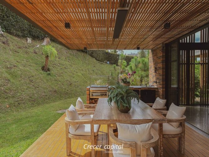 Casa de 3 alcobas en venta en Las Palmas, Envigado, 464 m² · foto 12 de 24