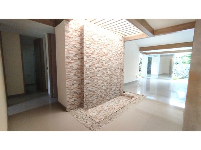 Casa de 3 alcobas en venta en El Castillo, Jamundí, 315 m² · foto 5 de 24