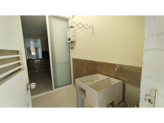 Casa de 3 alcobas en venta en El Castillo, Jamundí, 315 m² · foto 6 de 24