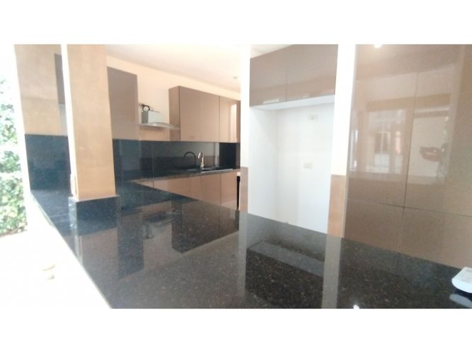 Casa de 3 alcobas en venta en El Castillo, Jamundí, 315 m² · foto 11 de 24