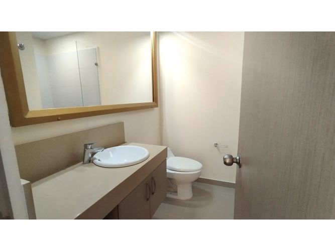 Casa de 3 alcobas en venta en El Castillo, Jamundí, 315 m² · foto 16 de 24