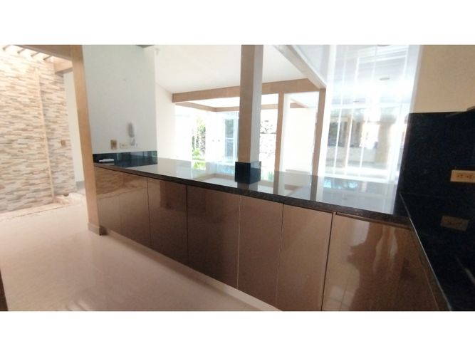Casa de 3 alcobas en venta en El Castillo, Jamundí, 315 m² · foto 18 de 24