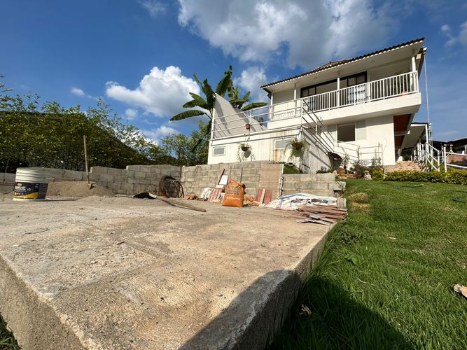 Casa de 5 alcobas en venta en Porerito, Jamundí, 1570 m² · foto 2 de 24