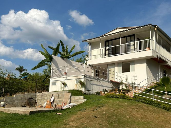 Casa de 5 alcobas en venta en Porerito, Jamundí, 1570 m² · foto 3 de 24