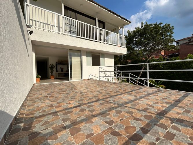 Casa de 5 alcobas en venta en Porerito, Jamundí, 1570 m² · foto 8 de 24