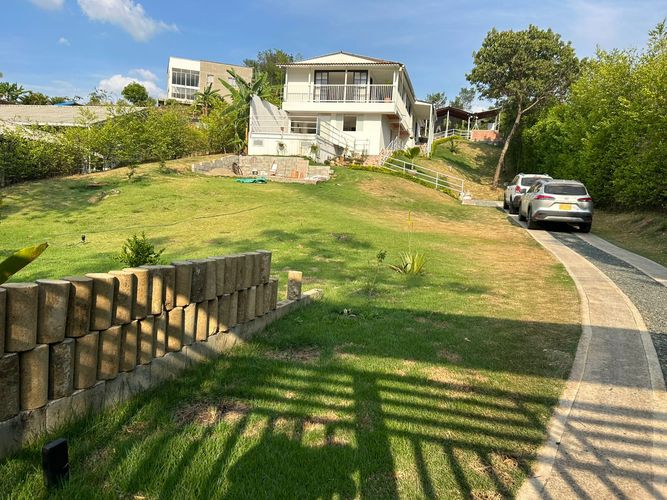 Casa de 5 alcobas en venta en Porerito, Jamundí, 1570 m² · foto 16 de 24