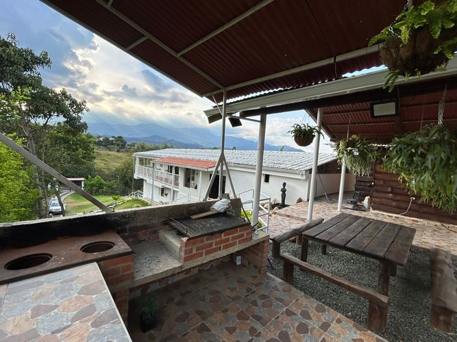 Casa de 5 alcobas en venta en Porerito, Jamundí, 1570 m² · foto 17 de 24