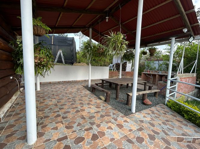 Casa de 5 alcobas en venta en Porerito, Jamundí, 1570 m² · foto 21 de 24