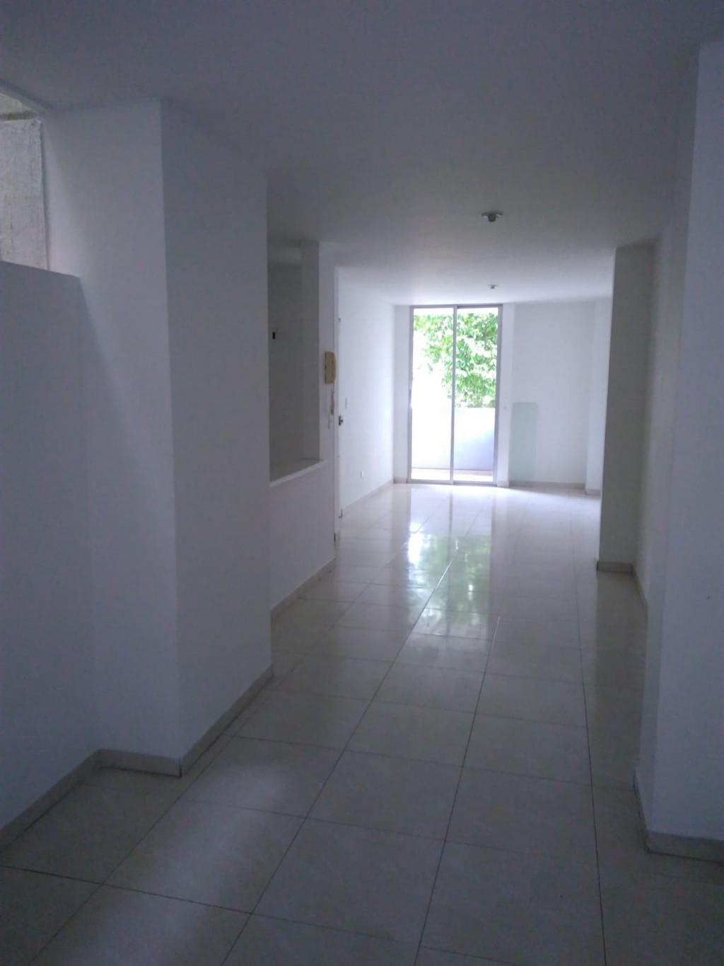Apartamento en venta en Champagnat, Cali · foto 2 de 18