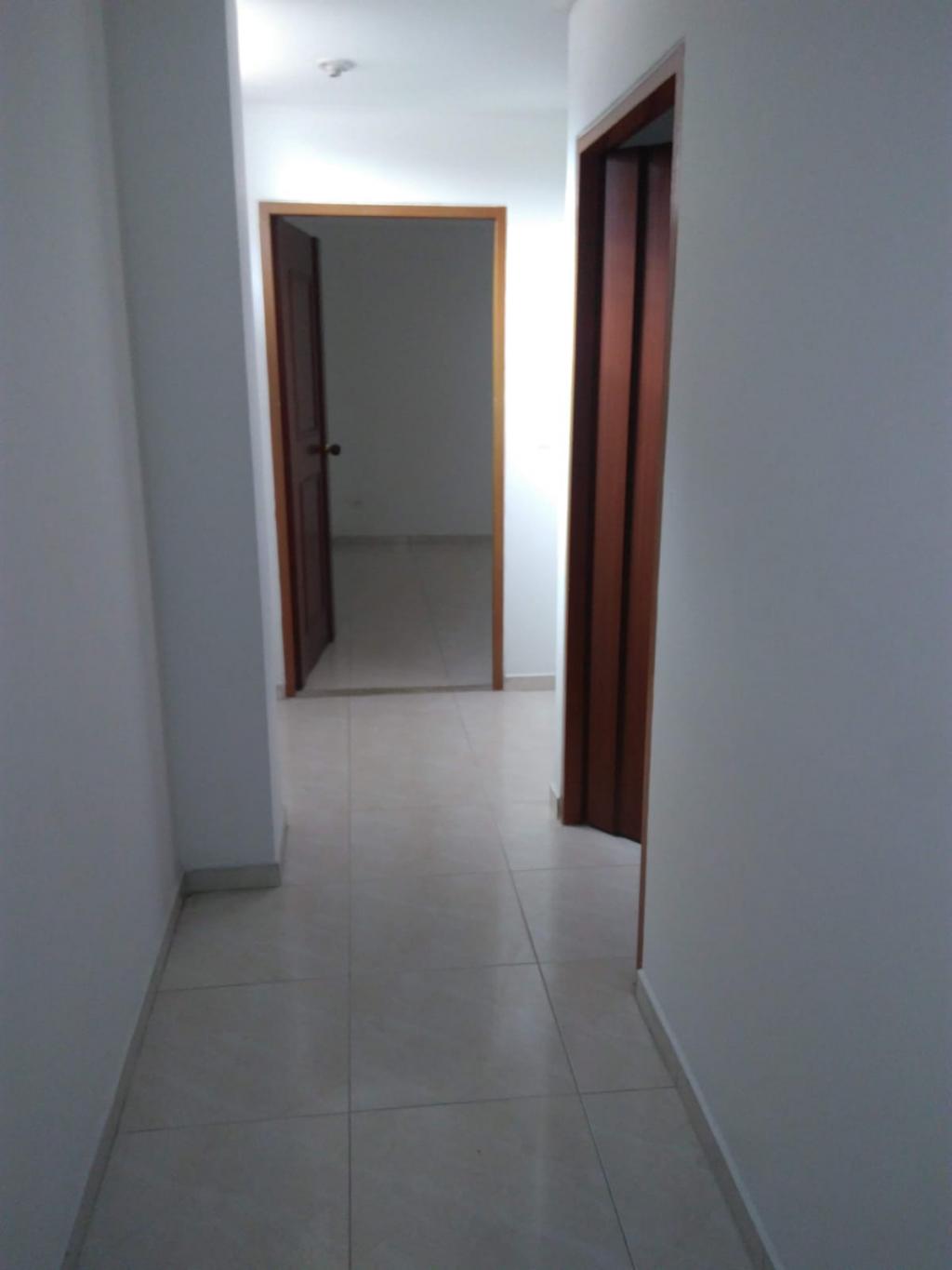 Apartamento en venta en Champagnat, Cali · foto 5 de 18