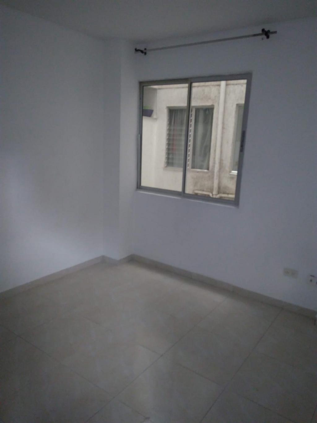 Apartamento en venta en Champagnat, Cali · foto 6 de 18