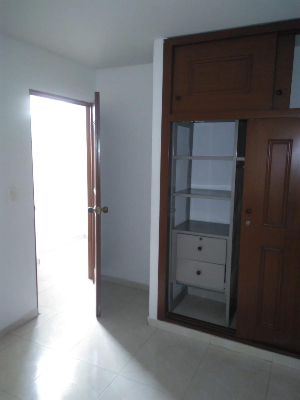Apartamento en venta en Champagnat, Cali · foto 7 de 18