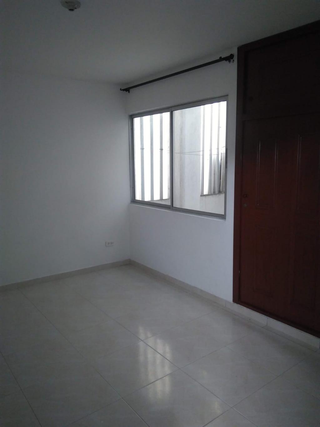 Apartamento en venta en Champagnat, Cali · foto 8 de 18