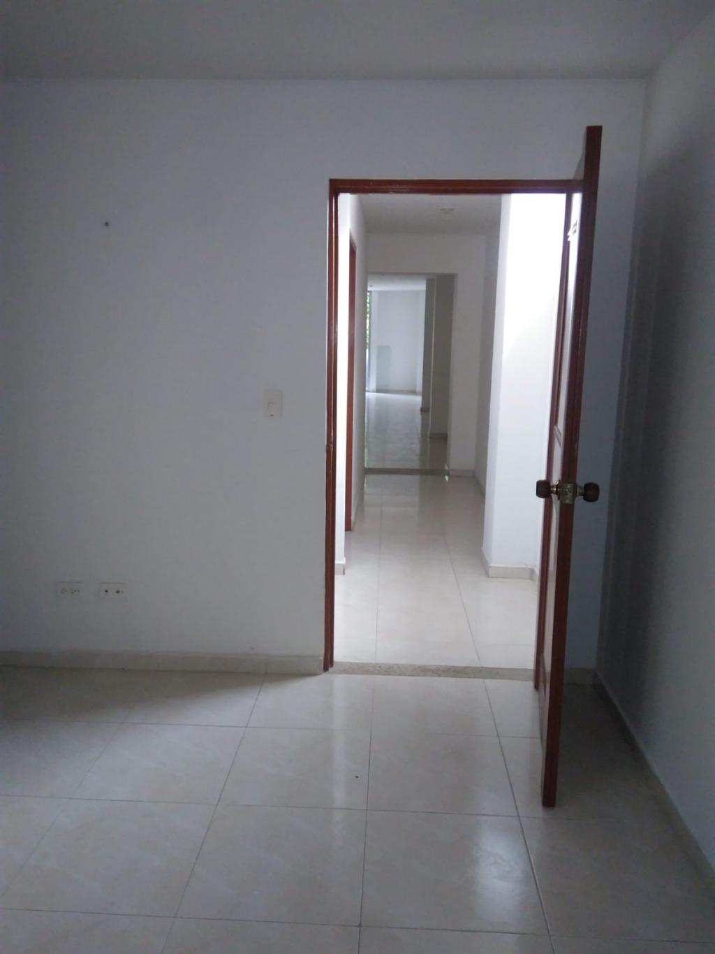 Apartamento en venta en Champagnat, Cali · foto 10 de 18